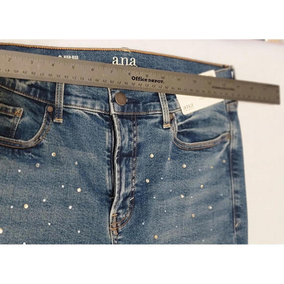 A.N.A. Women’s Studded Blue Denim Jeans Size 6 NWT - Picture 5 of 8